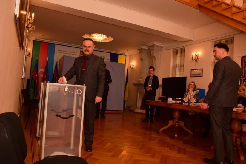Определился лидер голосования на выборах президента Украины в Азербайджане
