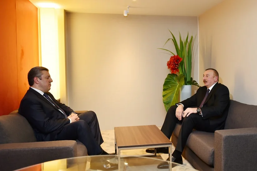 Prezident İlham Əliyev Davosda Gürcüstanın baş naziri ilə görüşüb