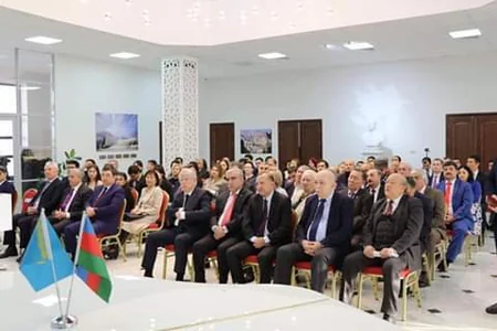 В Казахстане почтили память общенационального лидера Гейдара Алиева