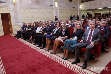 BDU-da görkəmli kimyaçı alim Rəfiqə Əliyevanın 85 illik yubileyinə həsr olunan beynəlxalq konfrans keçirilib