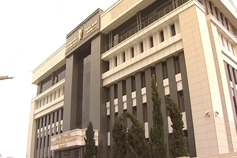 Dələduzluq yolu ilə vətəndaşların külli miqdarda pulunu alan falçı tutulub