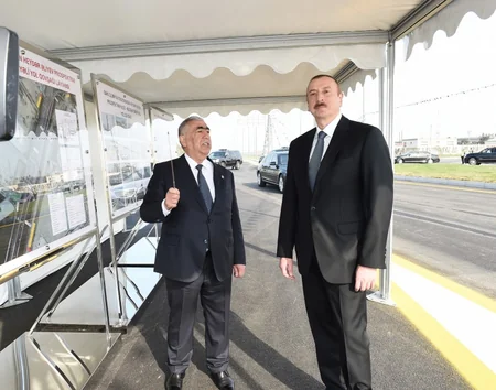 Prezident Bakı Olimpiya Stadionundan Heydər Əliyev prospektinə keçidin və yol qovşağının açılışında iştirak edib - YENİLƏNİB