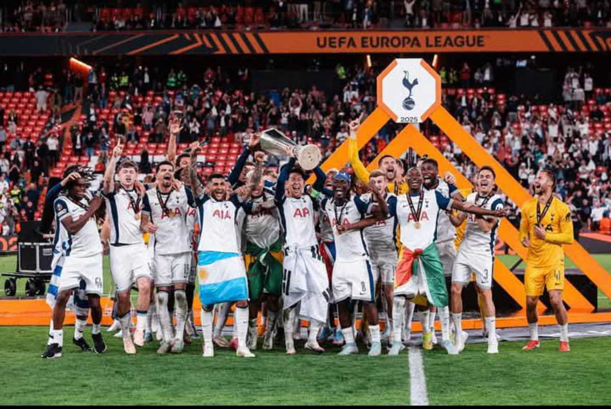 UEFA Avropa Liqasının qalibi olan klub dörd futbolçu ilə vidalaşıb