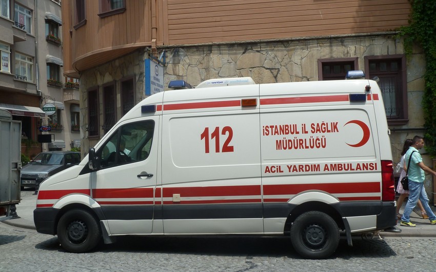 Türkiyədə yol qəzası olub, xarici turistlər xəsarət alıb