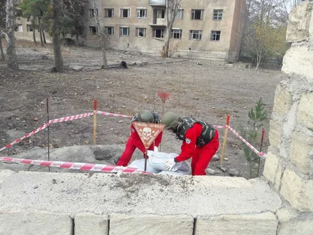 Azərbaycan Texnologiya Universitetinin həyətində əl qumbarası aşkar edilib