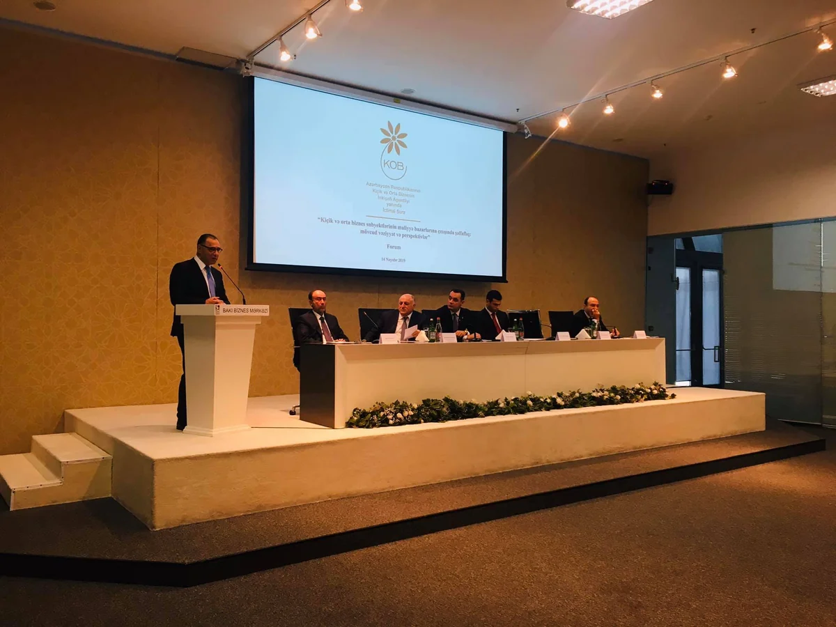 Palata: Banklar bu ilin 9 ayında 7 milyard manat kredit verib