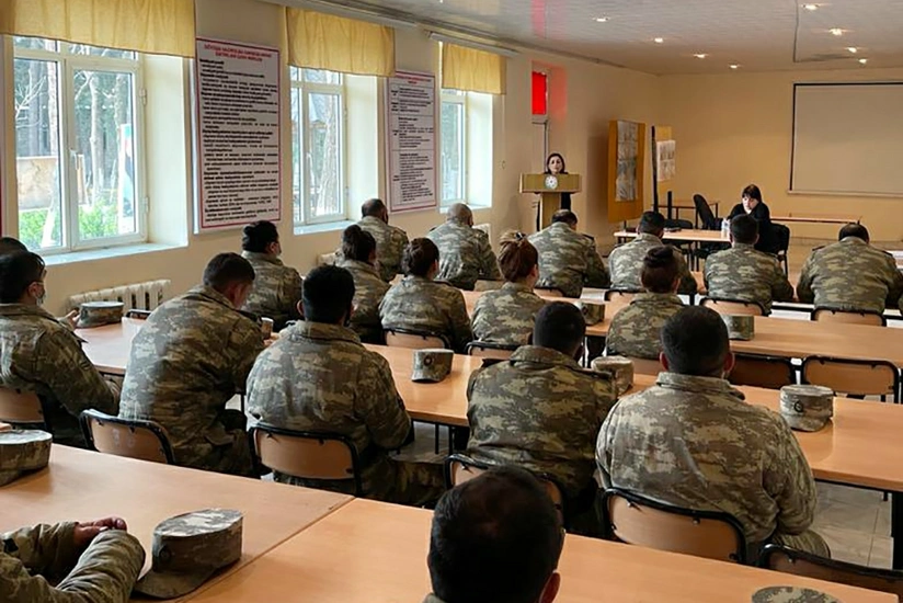 Проводятся семинары для азербайджанских военнослужащих