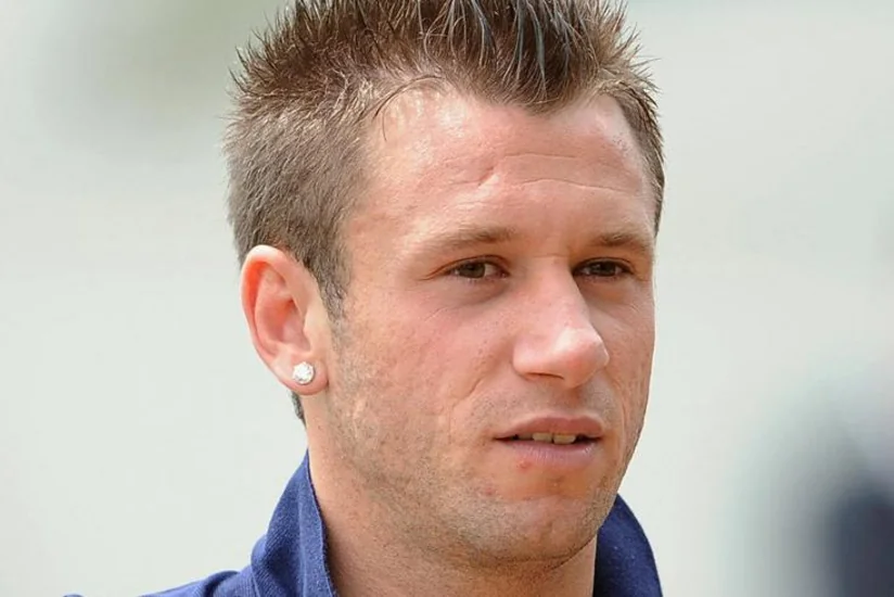 Экс-нападающий сборной Италии госпитализирован из-за коронавируса