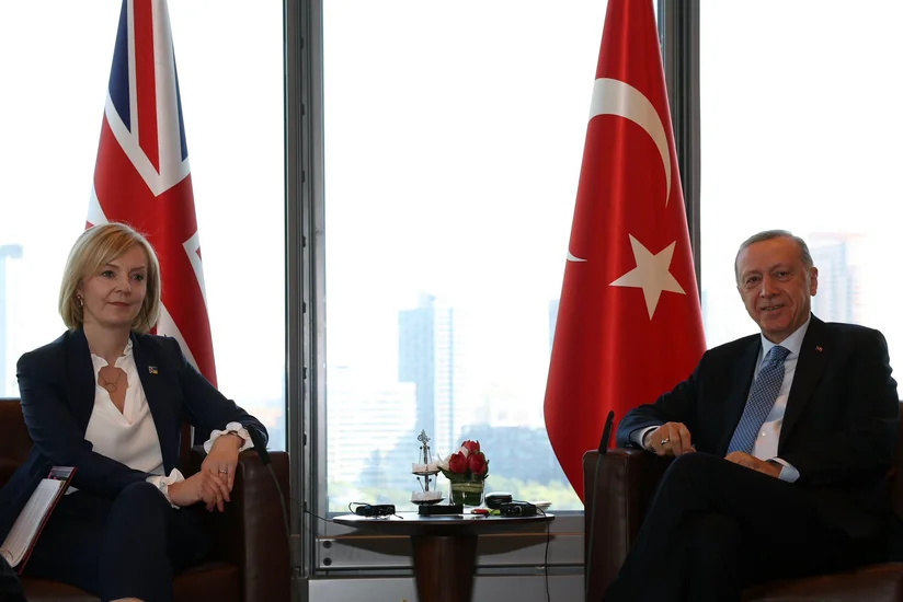 Ərdoğan Böyük Britaniyanın Baş naziri ilə görüşüb