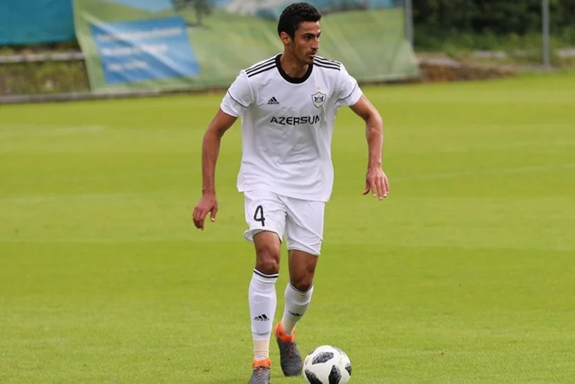 Qarabağın futbolçusu meydandan qovuldu