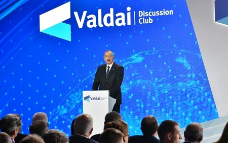 Президент Азербайджана участвует на пленарной сессии XVI ежегодного заседания Международного дискуссионного клуба Валдай