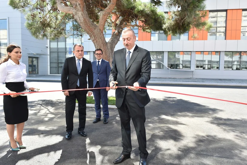 Prezident İlham Əliyev Sənaye və İnnovasiyalar üzrə Bakı Dövlət Peşə Təhsil Mərkəzinin açılışında iştirak edib - YENİLƏNİB