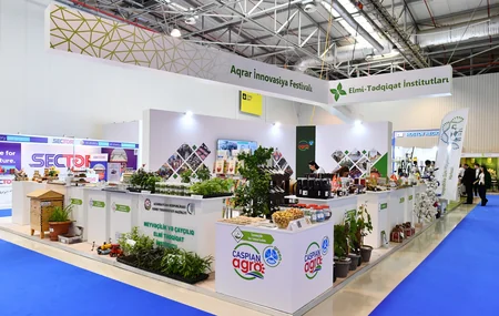 Президент и первая леди ознакомились с XVI выставкой Caspian Agro и XXVIII выставкой InterFood Azerbaijan