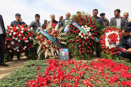 Qar uçqununda həlak olan hərbçi Qazaxda dəfn edilib - FOTO - YENİLƏNİB