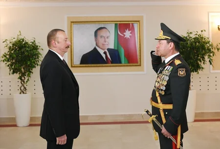 Azadlıq meydanında hərbi parad keçirilib - YENİLƏNİB-2