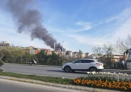 İstanbulda xəstəxanada baş verən yanğın söndürülüb - YENİLƏNİB