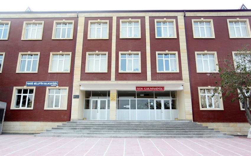Təhsil nazirinin müşaviri məktəblərin tualetindən danışdı