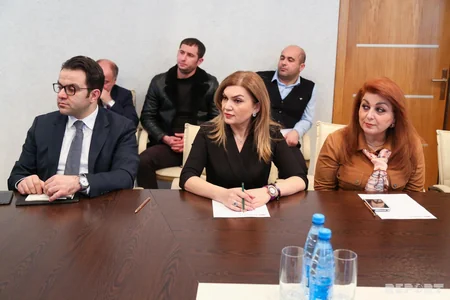 Türkiyənin Azərbaycandakı səfiri jurnalistlərlə görüşüb