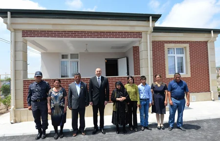 Prezident İlham Əliyev yenidən qurulan Cocuq Mərcanlı kəndinə səfərə gedib