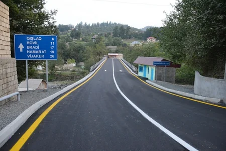 Prezident İlham Əliyev Lerik rayonunda yol açılışında iştirak edib