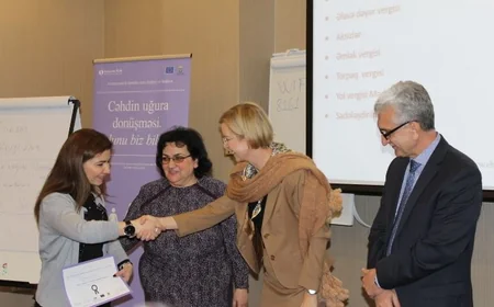 İsveçin Azərbaycandakı səfiri qadın sahibkarlara sertifikat təqdim edib