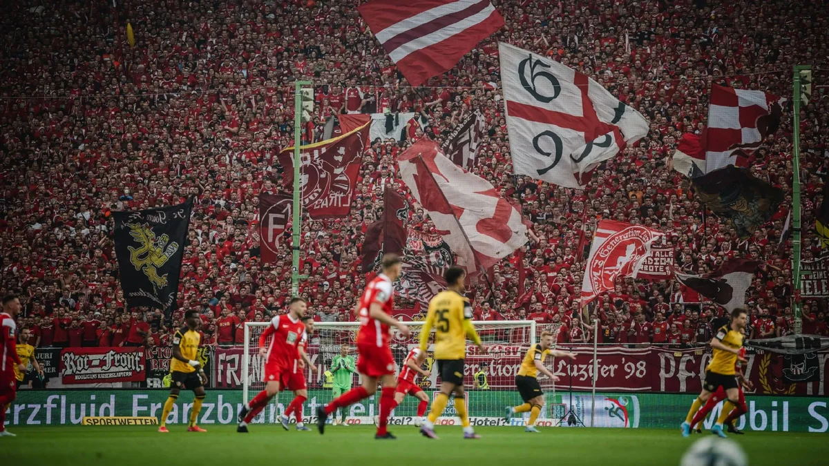 Almaniya Bundesliqası ilk dəfə azarkeş sayında aşağı dəstədən geri qalıb