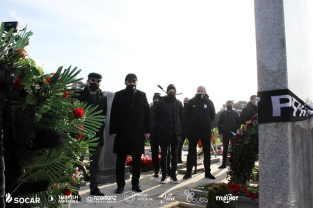 Neftçi klubu şəhid və qazi azarkeşlərinin ailələrini ziyarət etdi