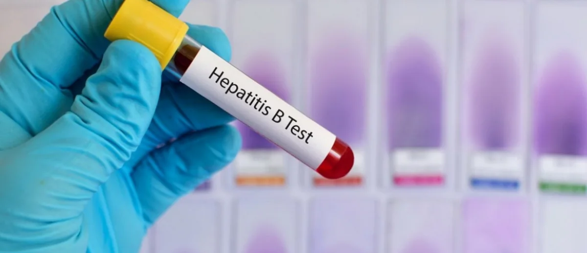 Son iki ayda müalicəyə cəlb olunan 40 hepatit xəstəsinə pulsuz dərman verilib