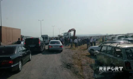 Bakıda sürücünün yatması nəticəsində avtobus qəzaya düşüb: 1 nəfər ölüb, 10-dan çox şəxs yaralanıb - FOTO - VİDEO - YENİLƏNİB-2