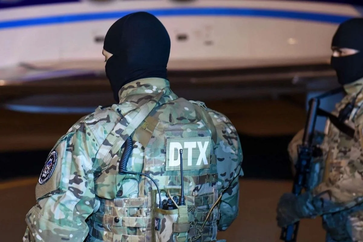 DTX xaricdə terrorçuluqda təqsirləndirilən şəxsləri saxlayaraq Bakıya gətirib, məhkəmələri keçirilir