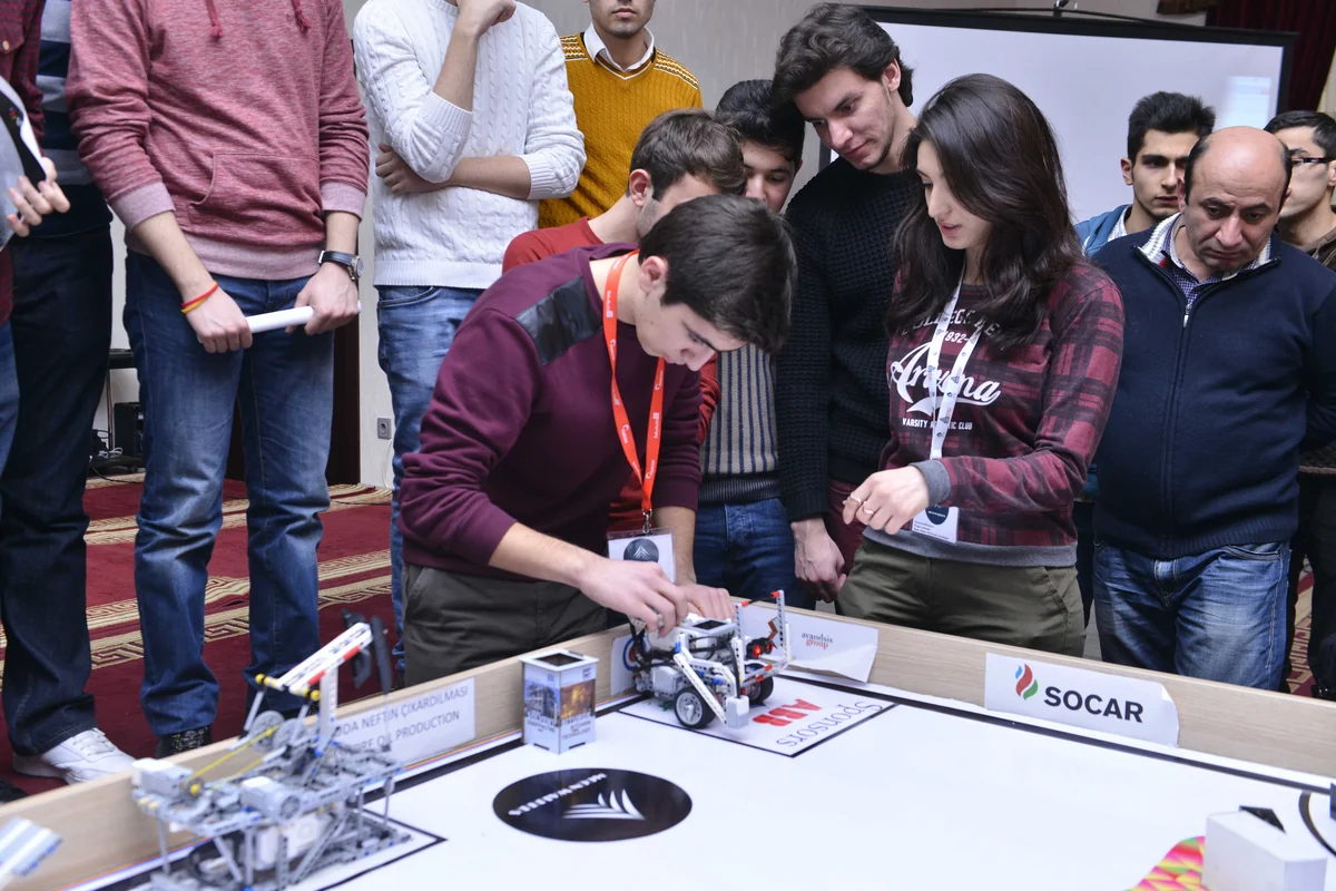 ​Bakı Alı Neft Məktəbində “Robototexnika” üzrə yarışma keçirilib