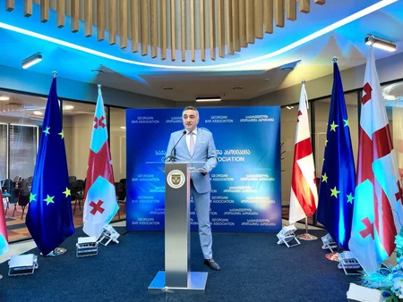 Vəkillər Kollegiyasının nümayəndə heyəti Gürcüstanda Vəkillər Evinin açılışında iştirak edib