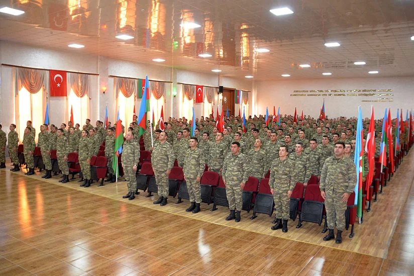 Dövlət Bayrağı Günü münasibətilə hərbi hissədə konsert keçirilib