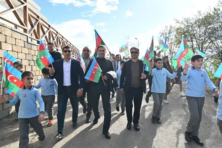Elm və Təhsil, Müdafiə nazirlikləri birgə Laçında “Bayraq yürüşü” keçirib