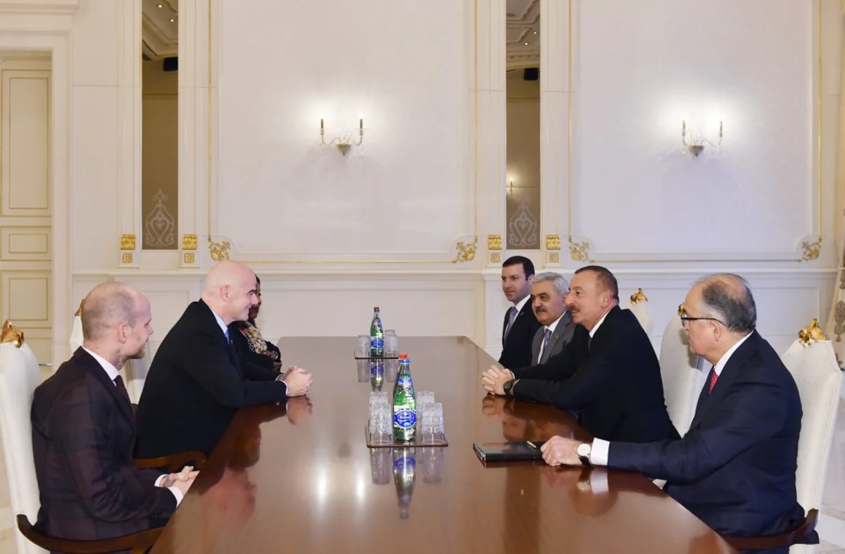 Ильхам Алиев принял президента и генсека ФИФА
