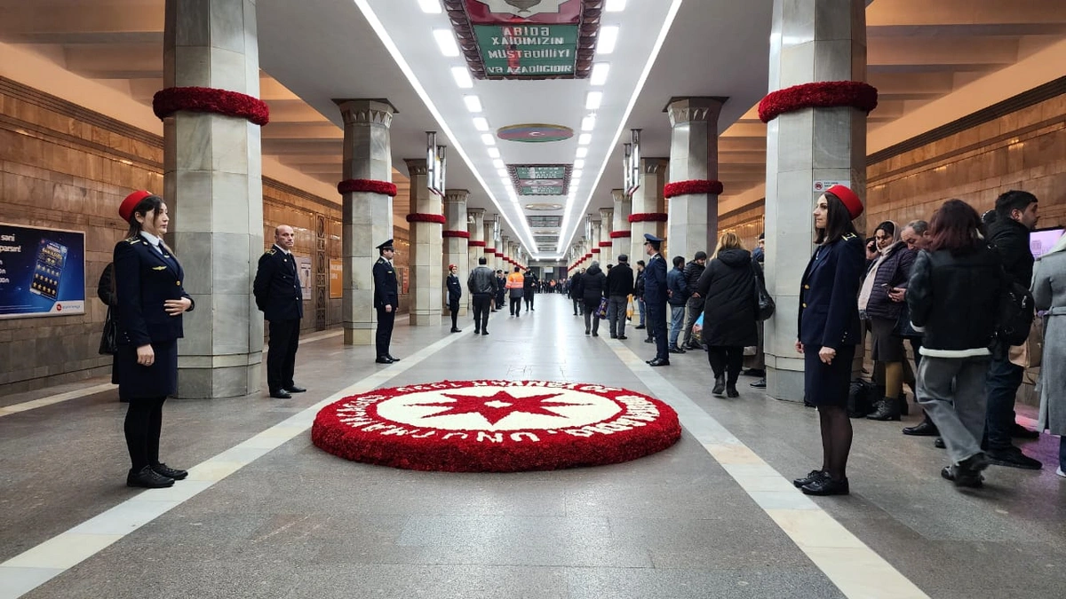 Bakı metrosunda 20 Yanvar şəhidlərinin xatirəsi yad edilir