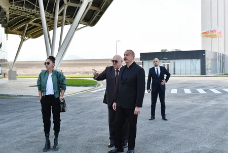 Prezident və birinci xanım Zəngilan Beynəlxalq Hava Limanında yaradılan şəraitlə tanış olub - YENİLƏNİB