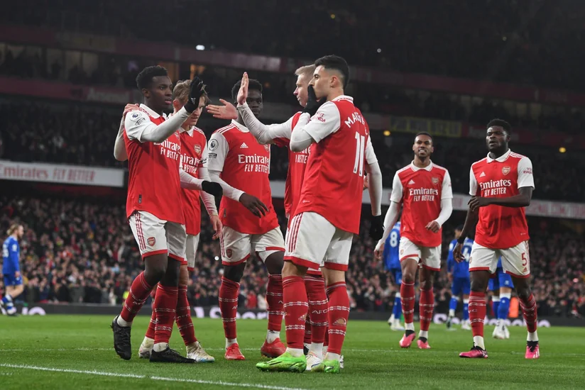 Arsenal Premyer Liqada bir rəqibi 100 dəfə məğlub edən ilk komanda olub