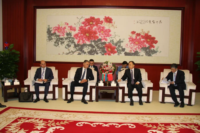 Azərbaycan və Çin Orta Dəhlizin inkişafına dair əməkdaşlığı müzakirə edib