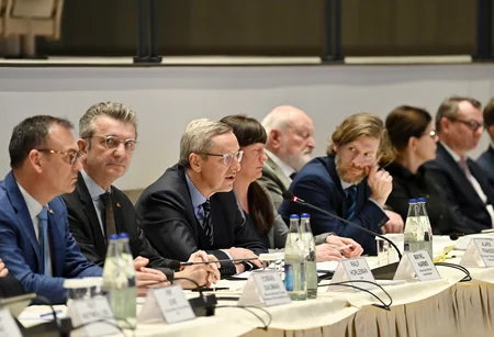 Almaniya investorları Azərbaycana pul qoymağa dəvət edilib