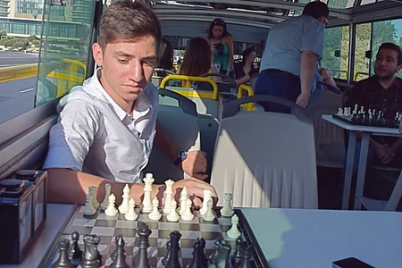 Baku launches chess bus