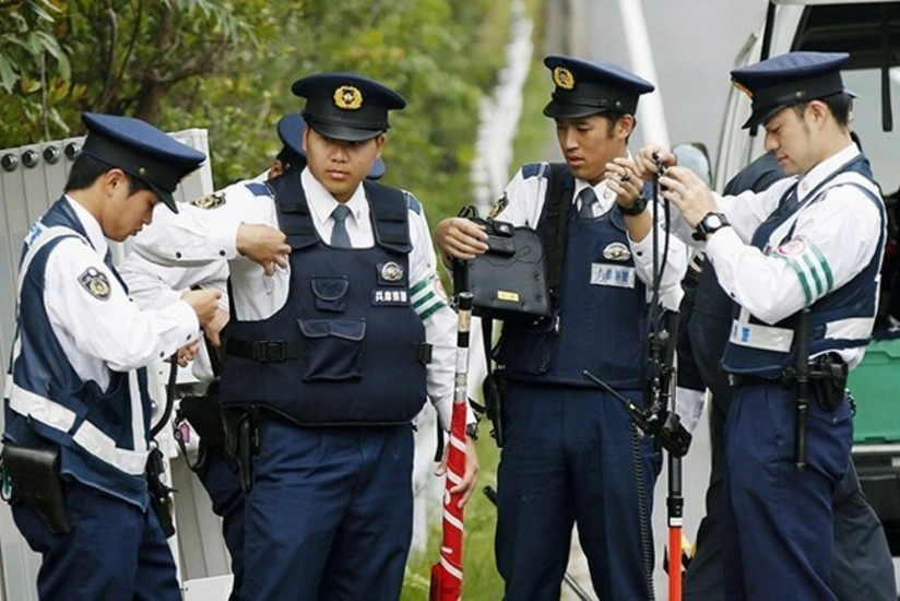 Yaponiyada naməlum şəxs barda iki qadını bıçaqlayıb