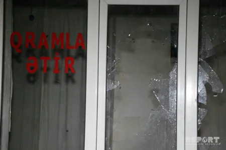Bakıda tikinti materiallarının satıldığı mağazalarda güclü yanğın olub - FOTO