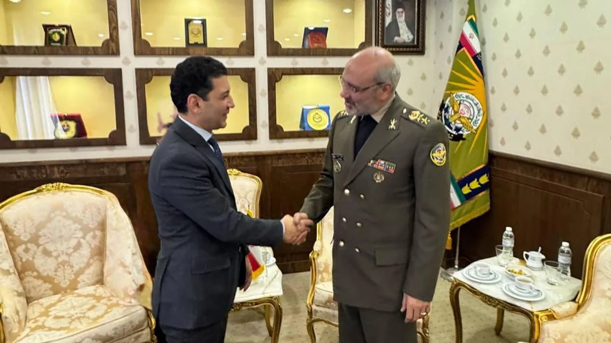 Iranian general discusses regional situation with Armenian ambassador