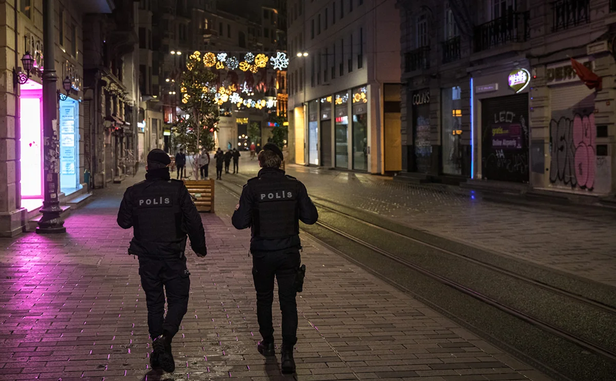 В Турции полностью отменяют комендантский час