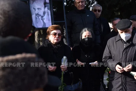 Tanınmış ictimai xadim Ramiz Abutalıbov dəfn olunub