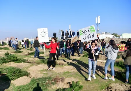 President Ilham Aliyev and first lady Mehriban Aliyeva attended tree-planting campaign in Khatai district, Baku