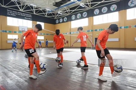 Türkan qəsəbəsində idman zalının açılışı olub