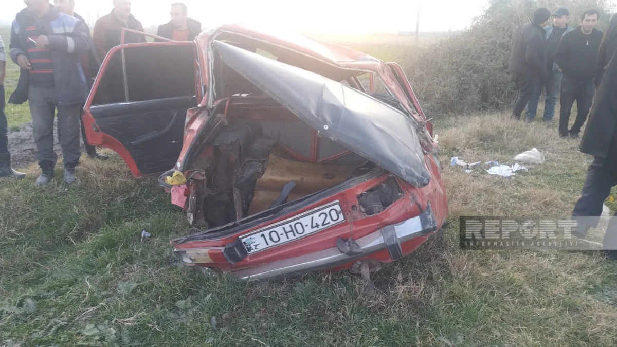 Bərdədə iki avtomobil toqquşub, üç nəfər xəsarət alıb