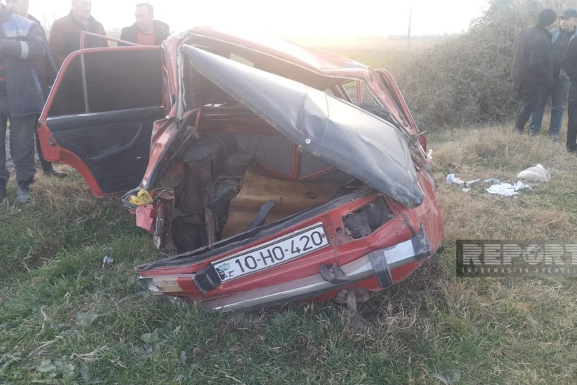 Bərdədə iki avtomobil toqquşub, üç nəfər xəsarət alıb